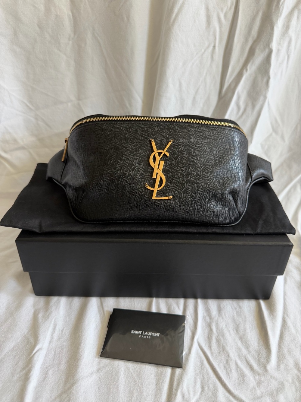 ❌SOLD❌ Saint Laurent CASSANDRE Belt Bag In Grain De Poudre Embossed Leather - Picture 2 of 9